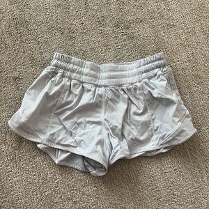 Lululemon White Hotty Hot Shorts 2.5
